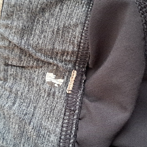 Lululemon men's shorts Grey medium - Picture 3 of 6